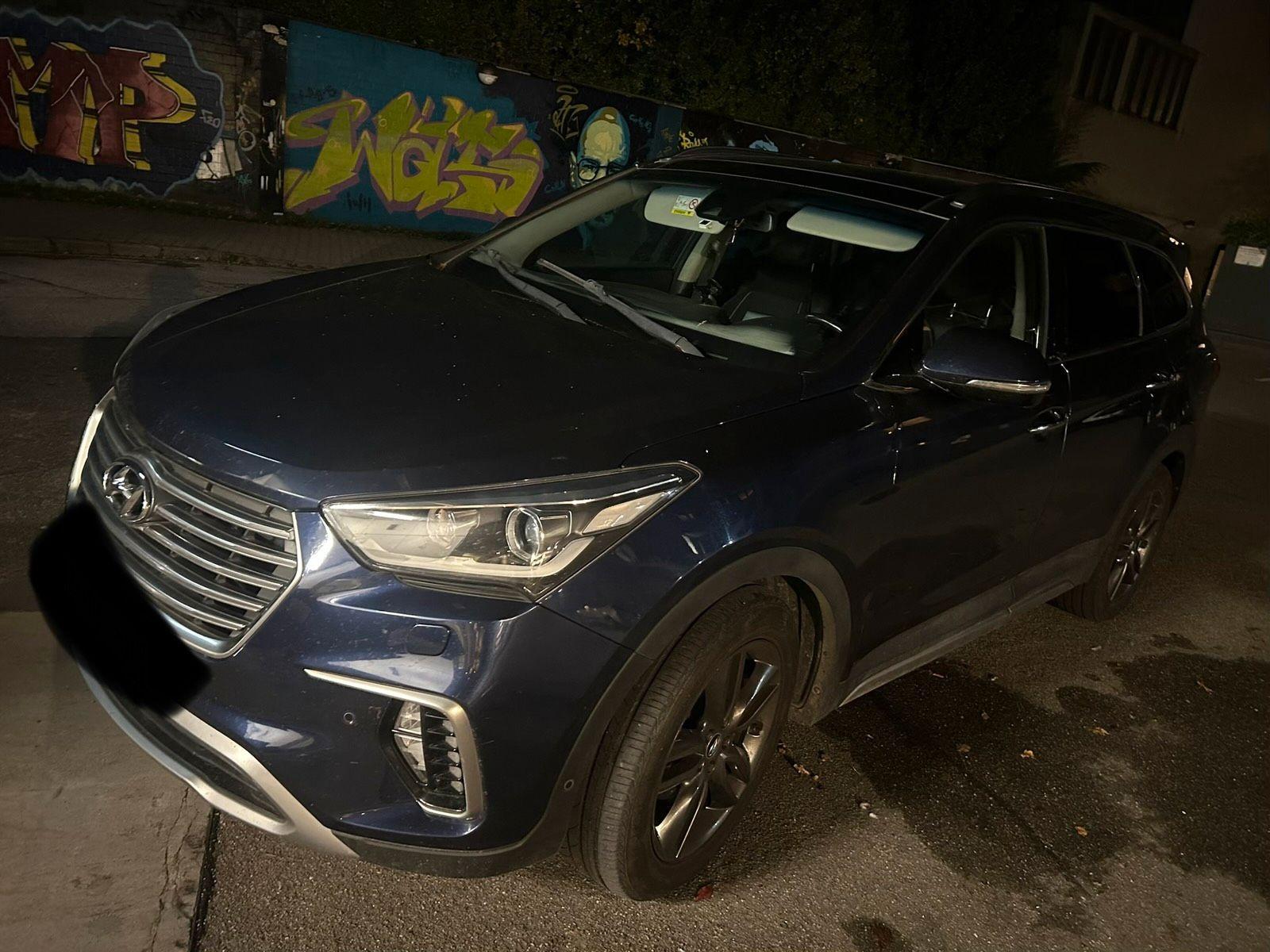 Hyundai Grand Santa Fe