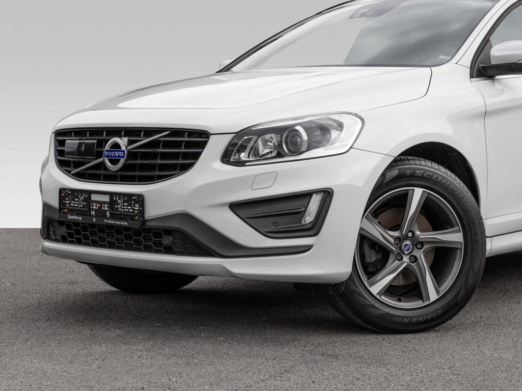 Volvo XC60 D4 DPF 2WD Momentum DISTR KAMERA PANO SPUR