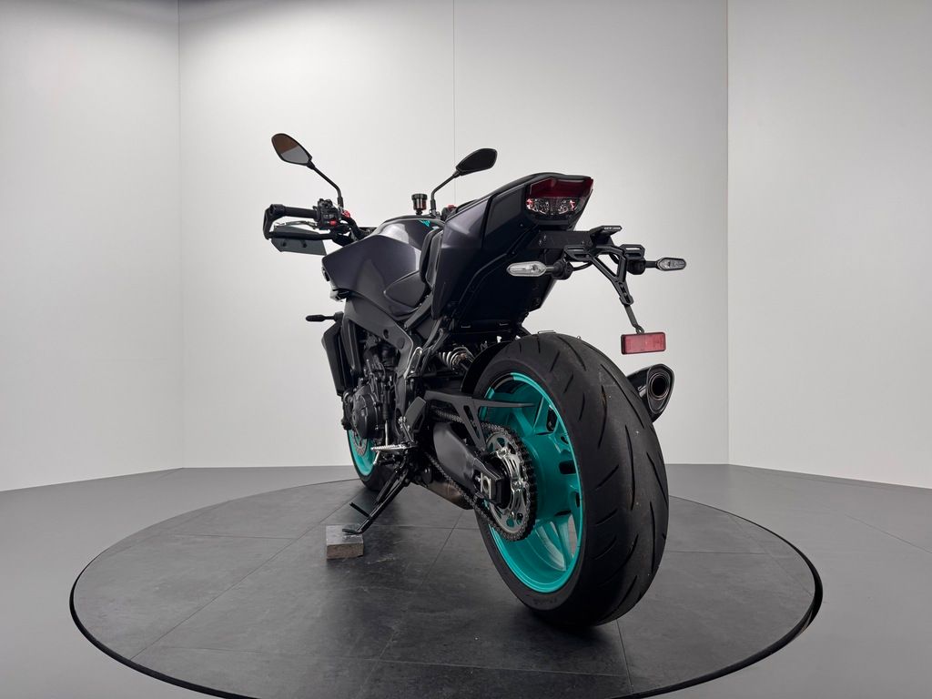 Fahrzeugabbildung Yamaha MT-09 *AKRAPOVIC *NEUWERTIG