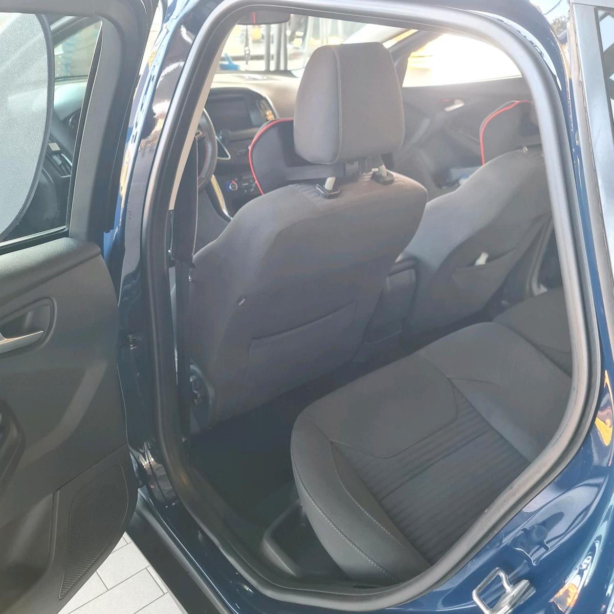 Ford Focus 2015 — photo 7