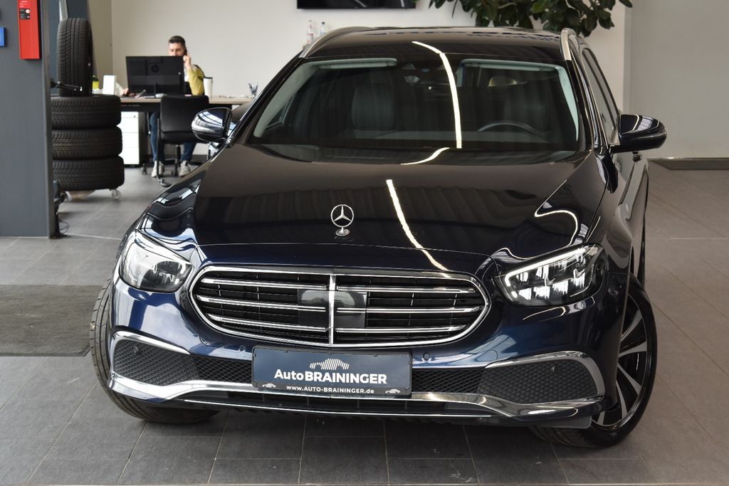 Image of Mercedes-Benz E 220