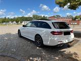 Mercedes-Benz E 220 d T *AMG*PANORAMA*BURMESTER*AHK*TOP! - gebrauchte Mercedes-Benz E 220 aus dem Jahr 2022