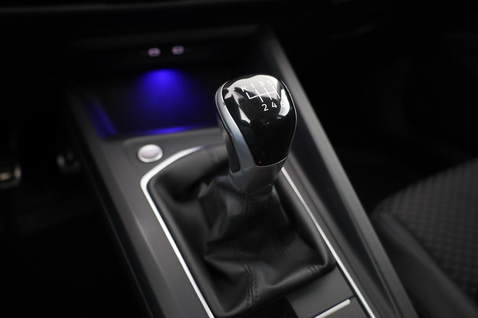 Volkswagen Golf VIII 1.0 United LED Navi Android Apple DAB, миниатюра 14