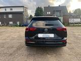 Volkswagen Golf VIII Variant Life Diesel,Scheckheft,AHK - VW Golf V Gebrauchtwagen in Bremen