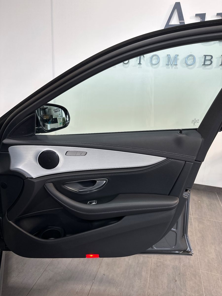 Fahrzeugabbildung Mercedes-Benz E 300de T AMG Line NAV+LED+ACC+KAMERA+HUD+AHK+PP