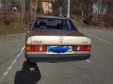 Mercedes-Benz 190 - Mercedes-Benz 190 aus 1986 mit Diesel-Antrieb