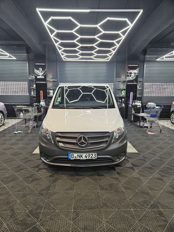 Image of Mercedes-Benz Vito
