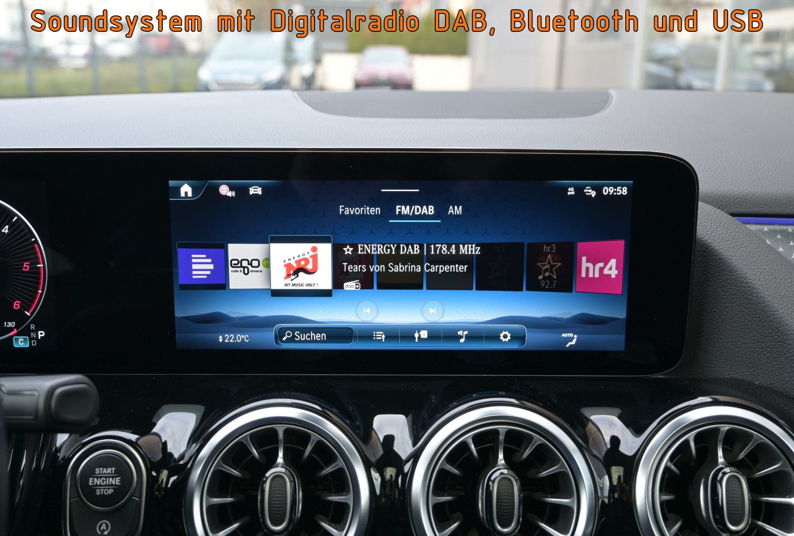 Fahrzeugabbildung Mercedes-Benz GLA 180 d DCT Progressive °ACC°PANO°MEMO°KEYLESS