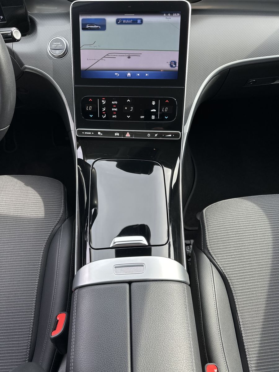 Fahrzeugabbildung Mercedes-Benz C 200d T Avantgarde NIGHT+NAV+LED+AHK+KAM+CARPLA