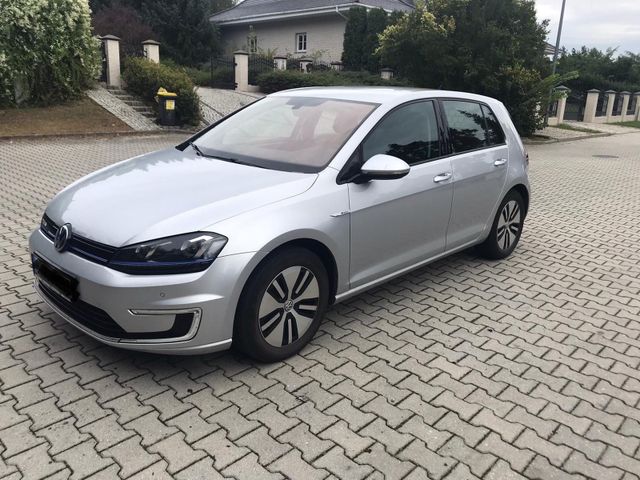 Volkswagen e-Golf Comfortline, 85 KW, EZ 11/2016, 48....