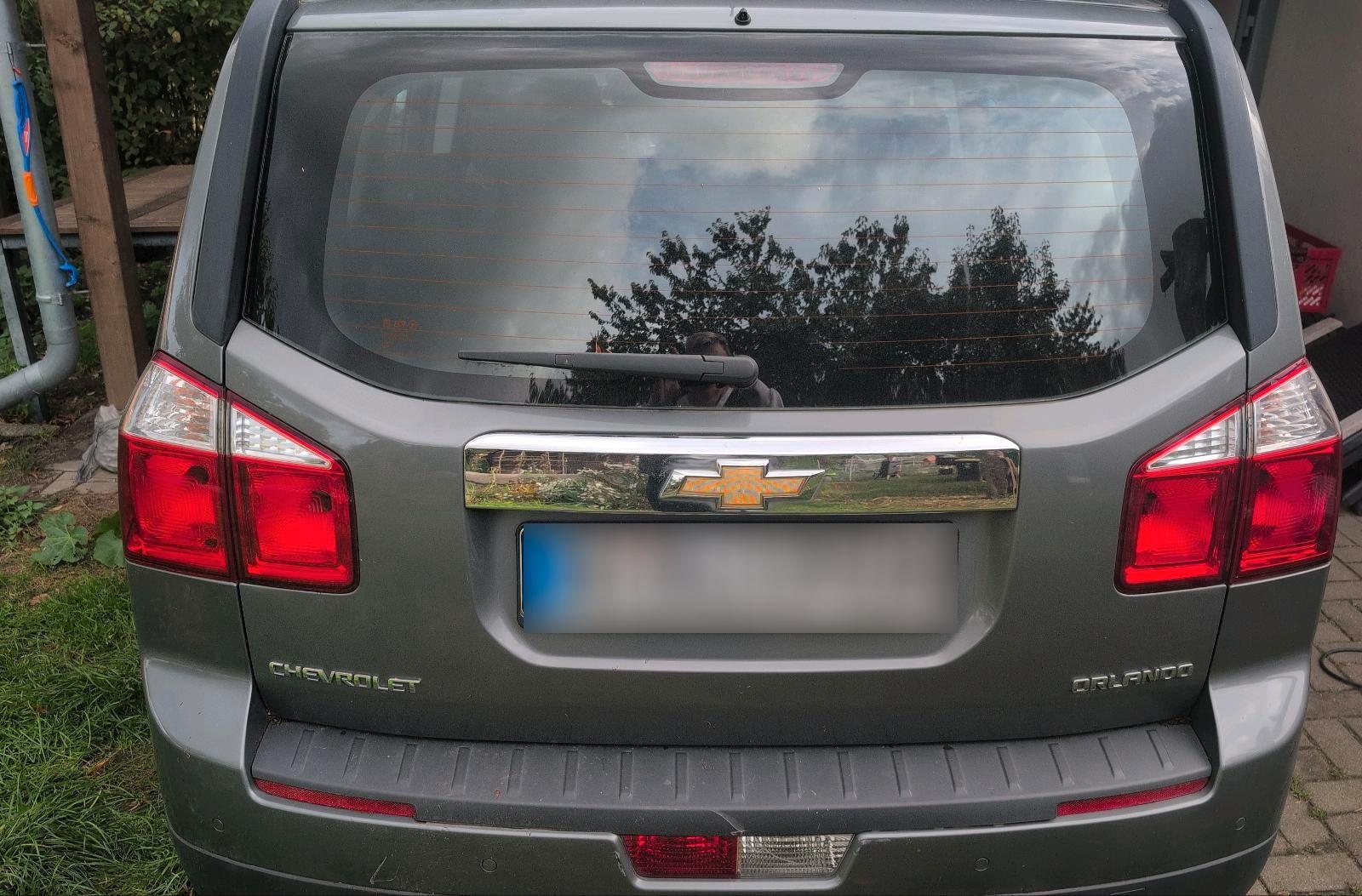 Chevrolet Orlando 2012 — rear view