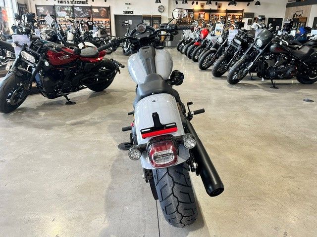 Fahrzeugabbildung Harley-Davidson FXLRS Low Rider S 117cui