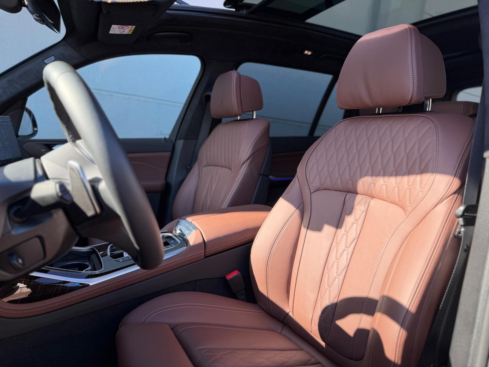 BMW X7 xDr 40d°M-SPORT°7-SITZER°PANO°AHK°HUD°STHZ°21