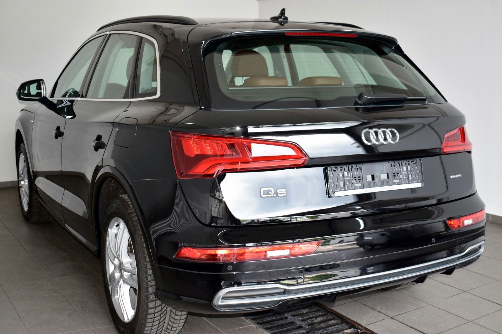 Fahrzeugabbildung Audi Q5 50 TFSI e quattro sport,S Line,Navi,LED,+WR