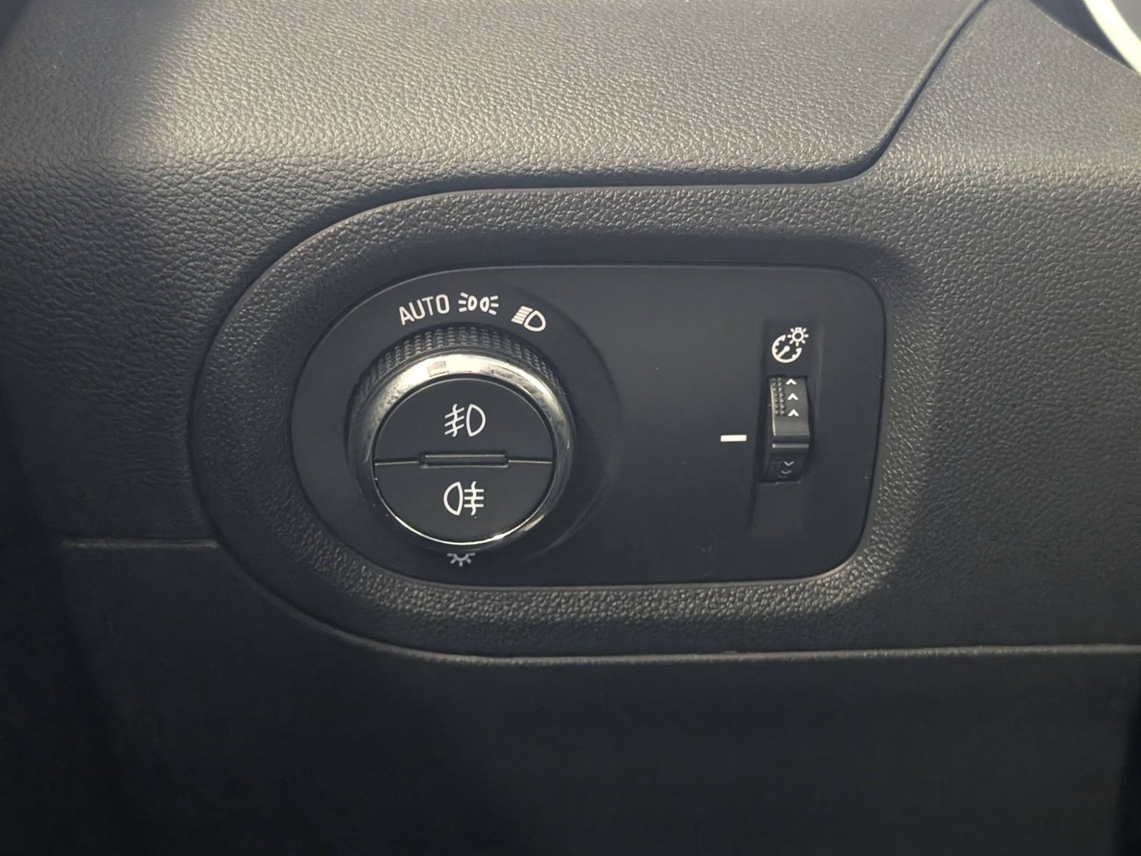 OPEL Grandland X  1.2 Turbo Ultimate Navi SHZ LED – Bild 43