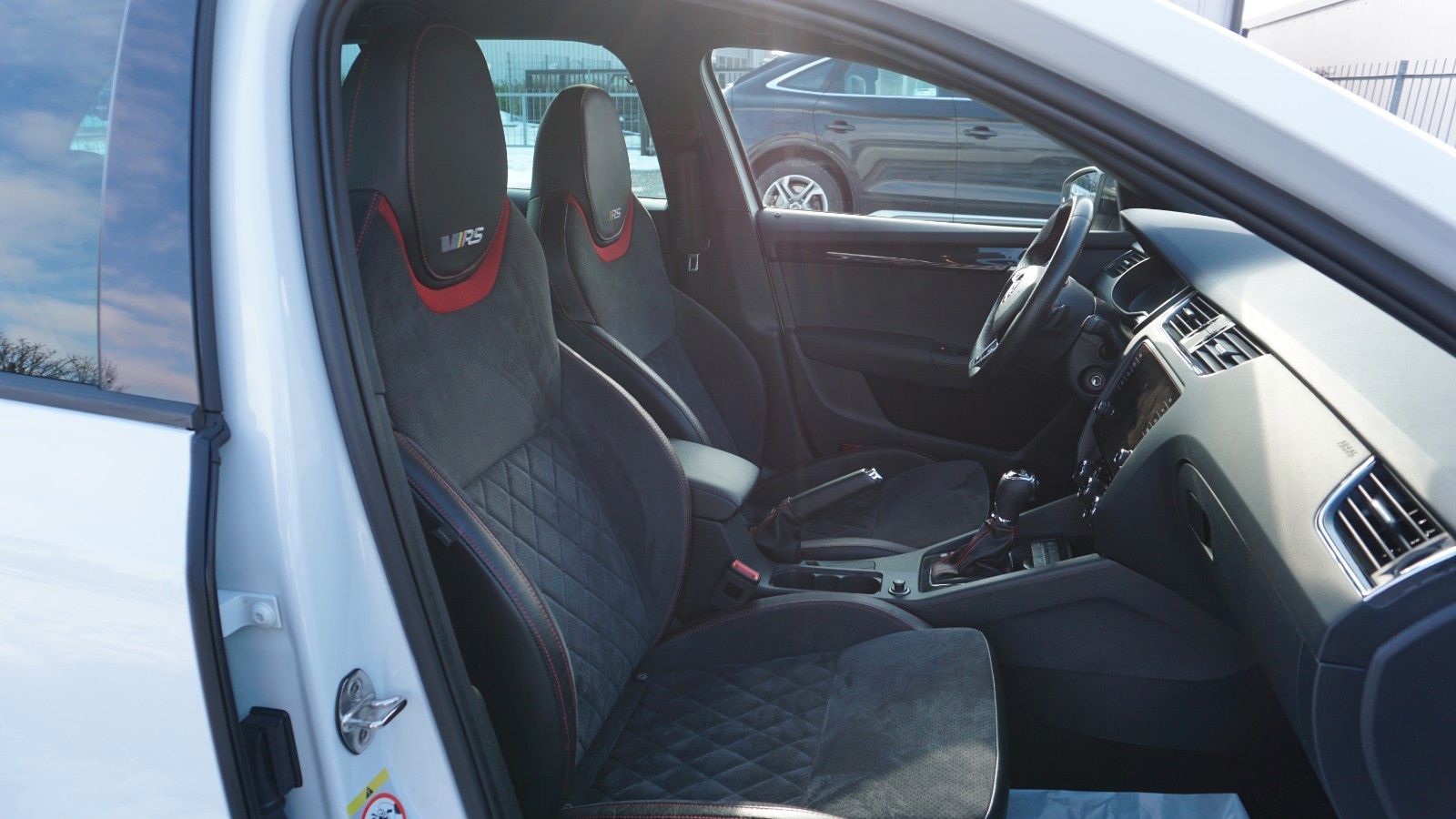 Fahrzeugabbildung SKODA Octavia Combi RS,DSG, Navi,ACC,Memory,LED,+WR