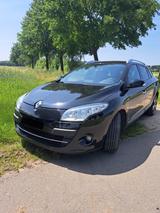 Renault Megane Grandtour BOSE Edition dCi FAP130 FAP... - Renault Megane aus 2011: Bose