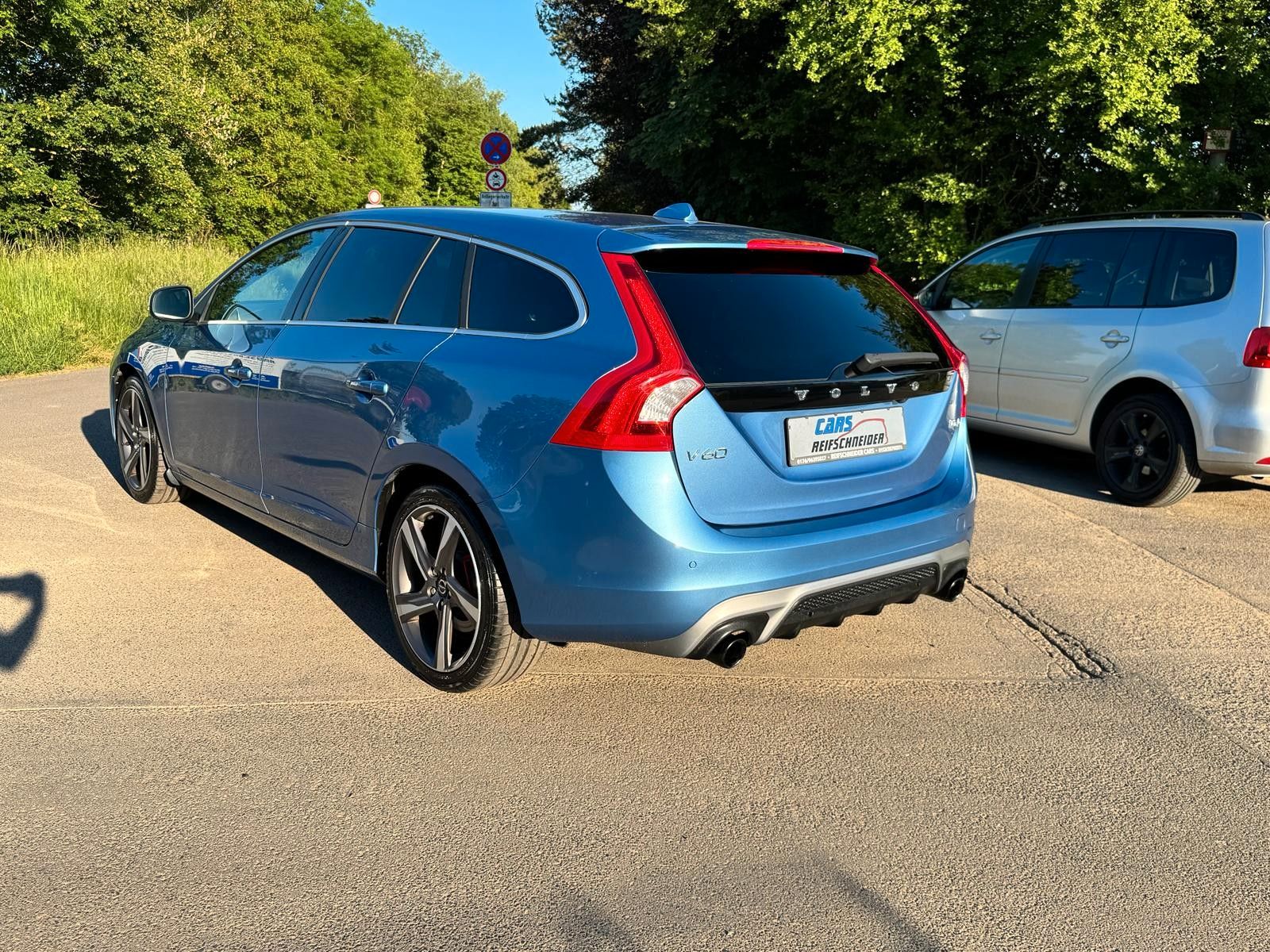 Volvo V60 Kombi R-Design*Navi*Kamera*LED* foto 24