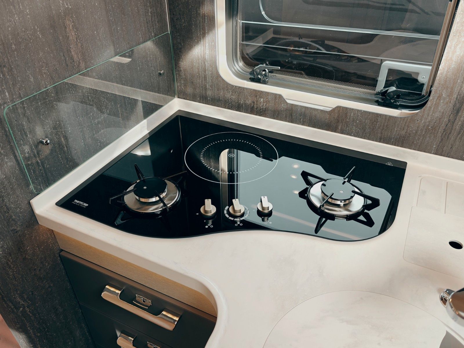 Fahrzeugabbildung HYMER / ERIBA / HYMERCAR B-KLASSE ML I 790 BLACKLINE