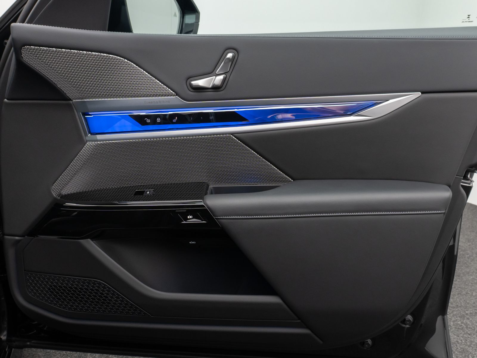 Fahrzeugabbildung BMW i7 xD60 M-Sport HUD Pano 360°Massage ACC Soft 21