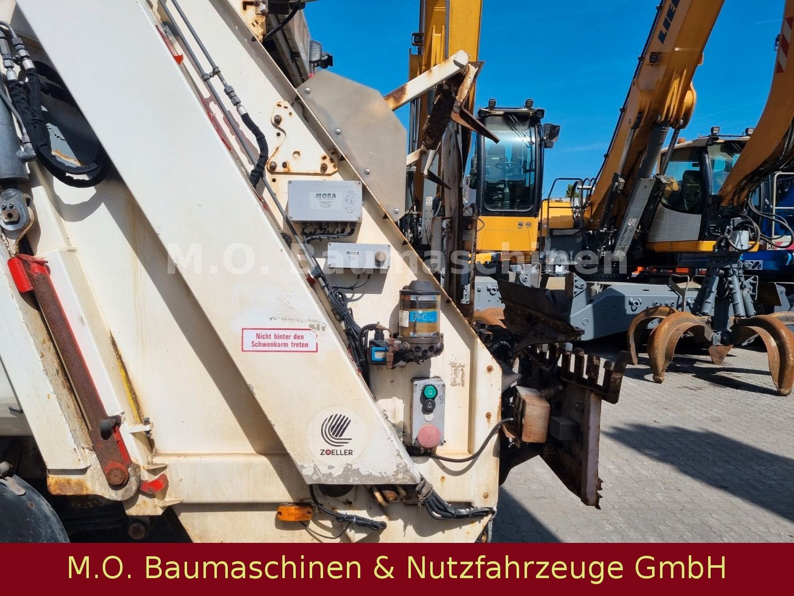 Fahrzeugabbildung Mercedes-Benz Vario 818 D / Euro 5  / Zöller Micro XL /