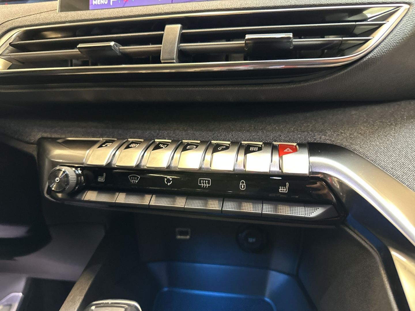 Fahrzeugabbildung Peugeot 3008 Allure 1.5 GT-Line BlueHDi 130 EAT8 Navi