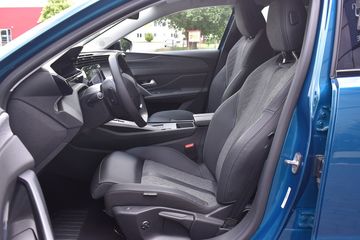 Peugeot 408 - 10