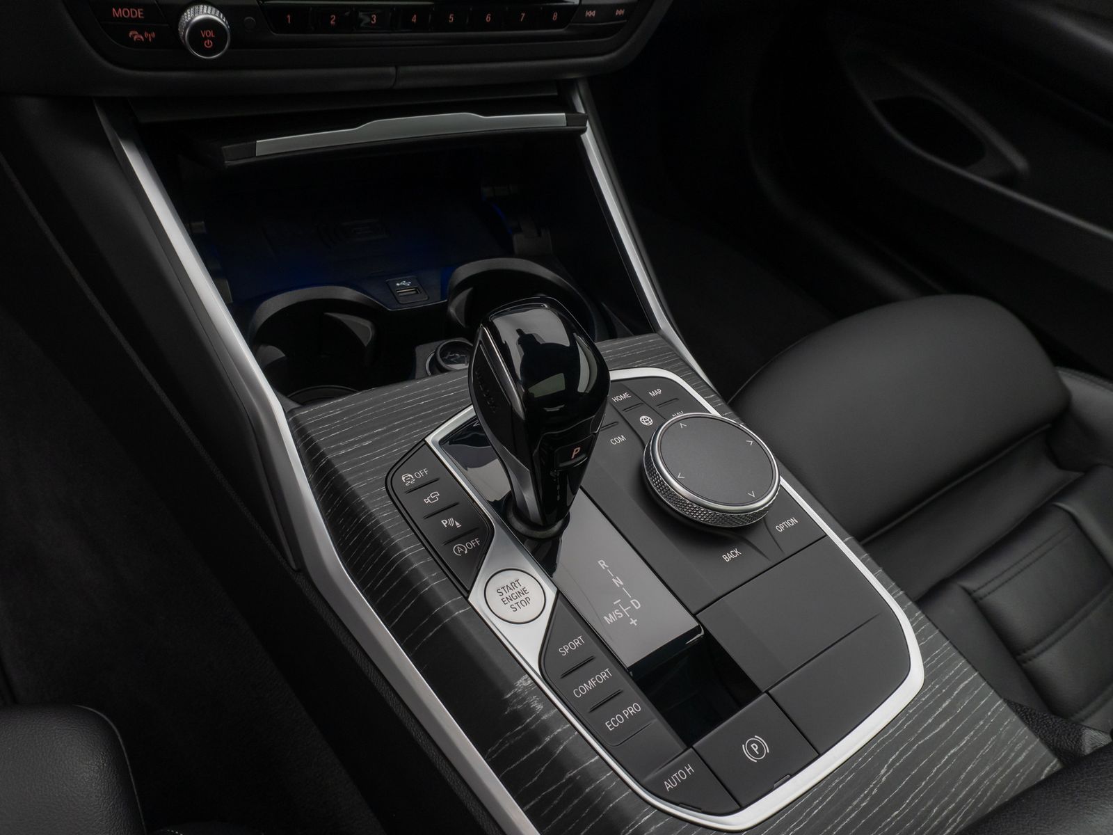 Fahrzeugabbildung BMW 420i Coupè Glasdach 360° DAB H/K Komfort Sport