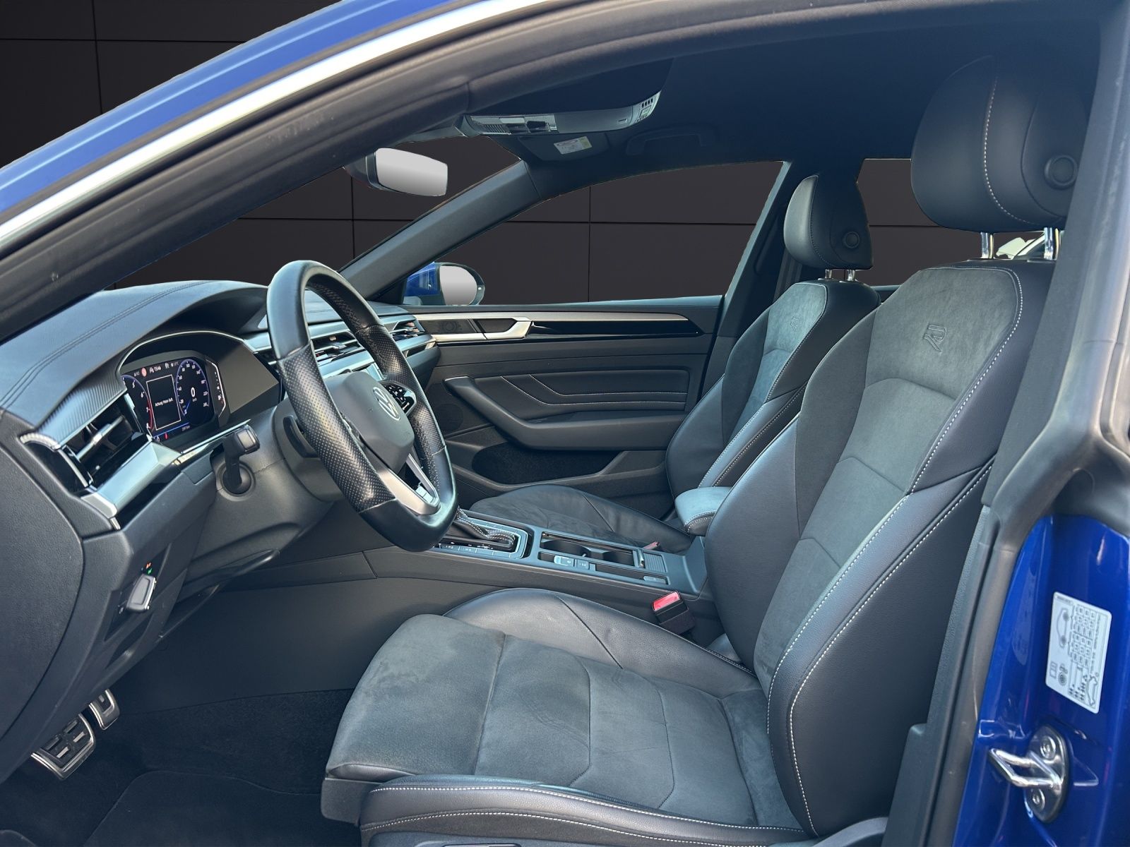 Fahrzeugabbildung Volkswagen Arteon SB TSI R-Line DSG LED Navi ACC PDC SH 20"