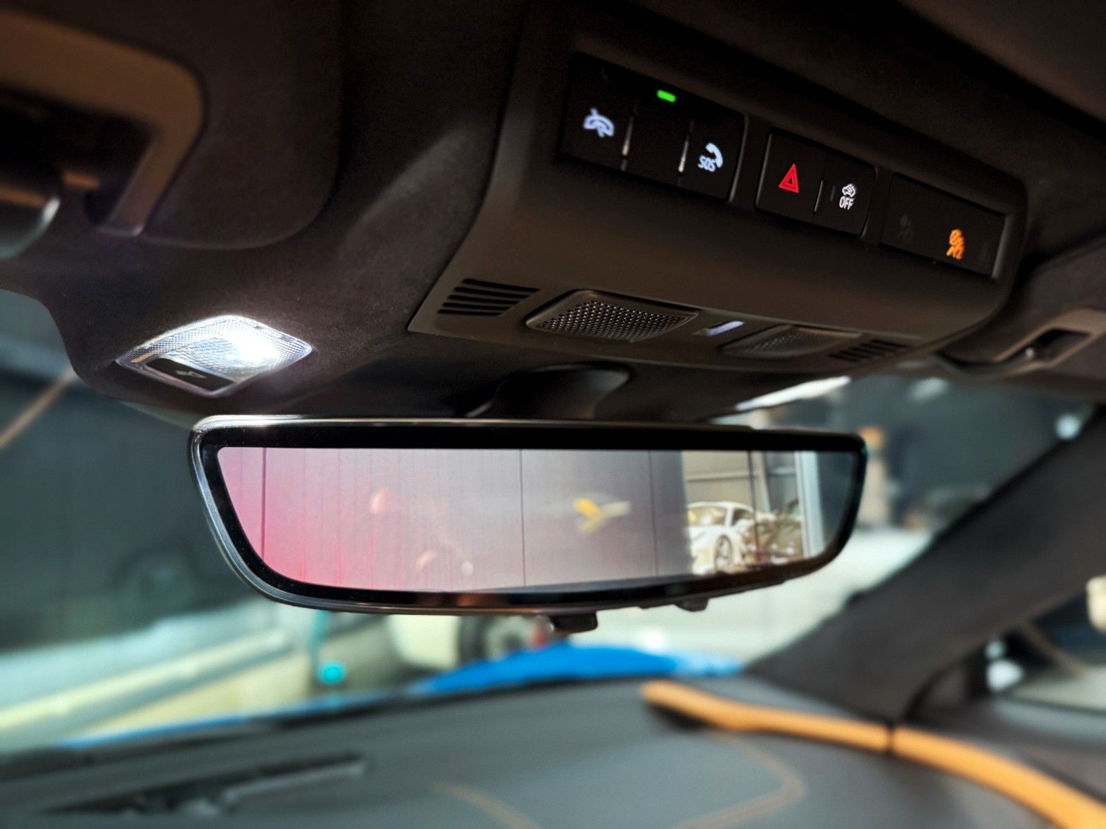 Fahrzeugabbildung Corvette C8 Stingray 3LT Z51 Performance + 1. Hand + Bose