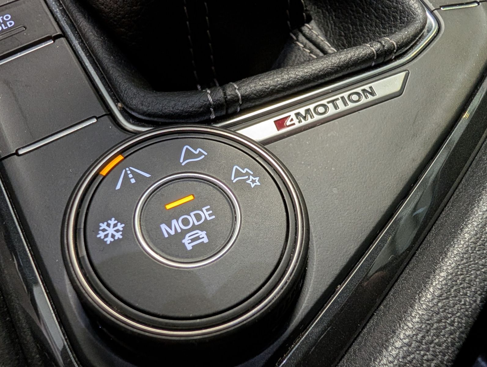 Fahrzeugabbildung Volkswagen Tiguan 2.0TSI R-Line 4M ACC HUD Cam StHz AHK 19"