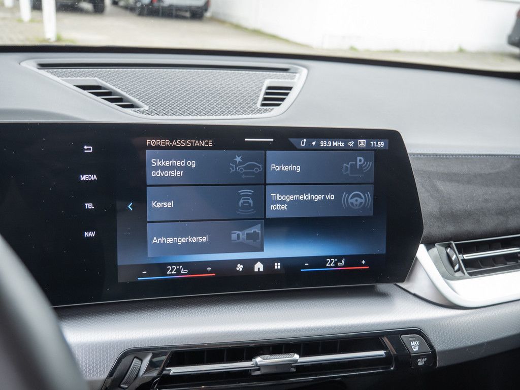 BMW X1 sDrive 18i M-Sport AHK PANO KAM LED NAVI SHZG foto 14