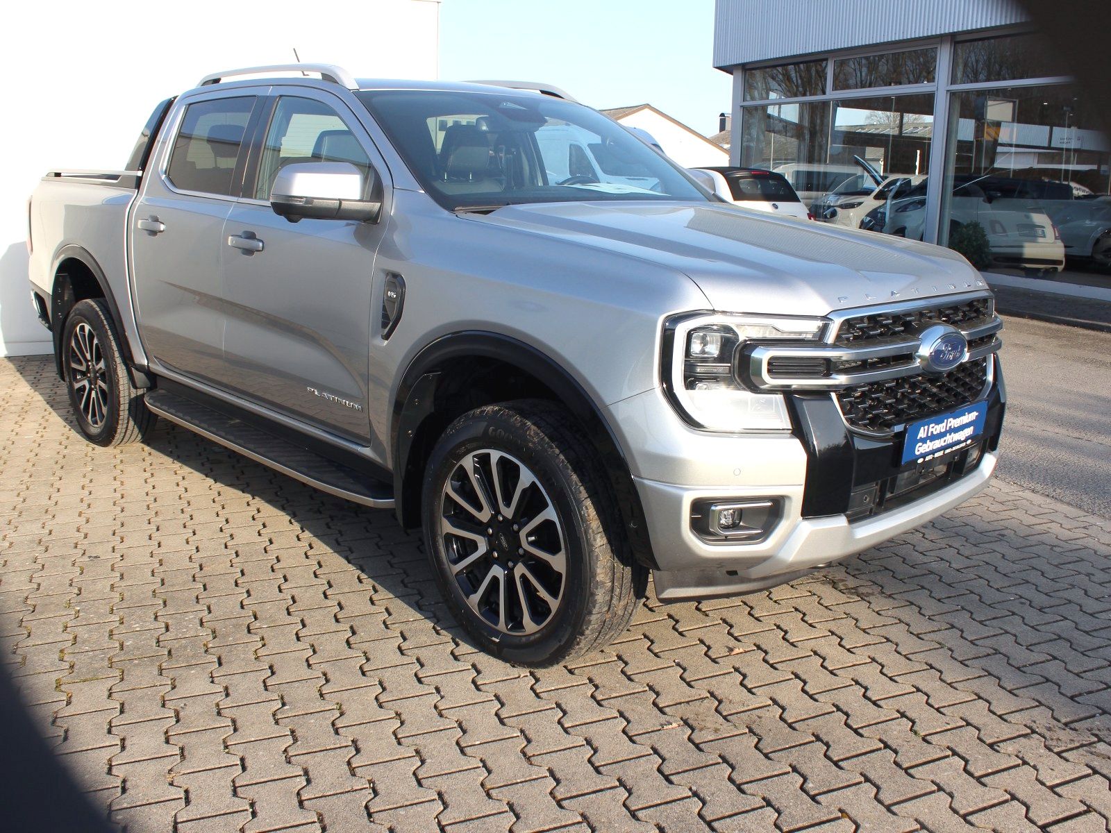 Fahrzeugabbildung Ford Ranger Platinum e-4WD Doppelkabine