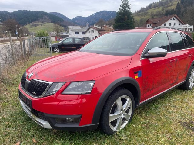 Skoda Octavia 1.8 TSI DSG 4x4 Scout Combi