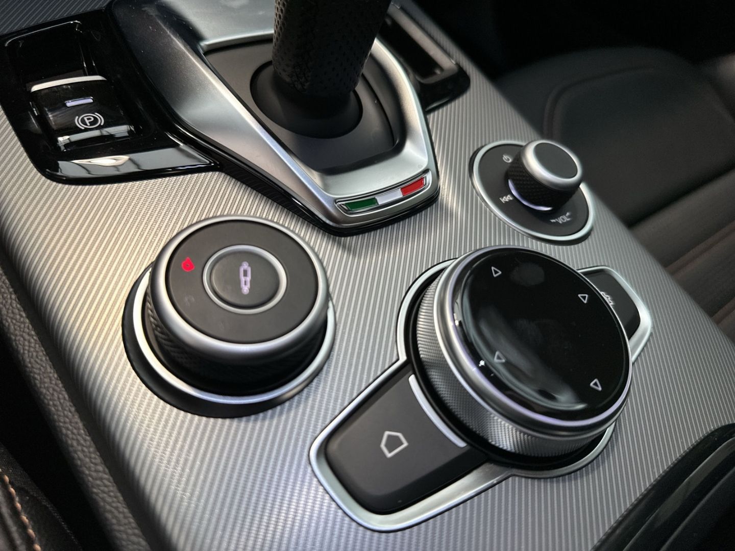 Alfa Romeo Stelvio - Bild 30