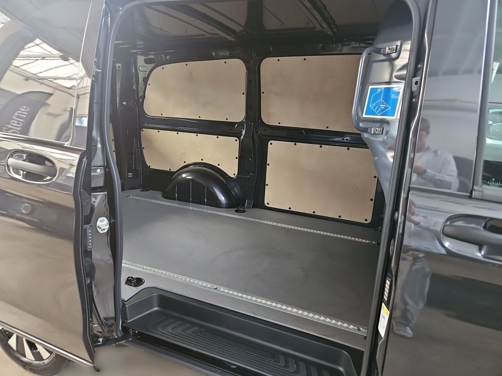 Fahrzeugabbildung Mercedes-Benz eVito 112 Kasten Lang LED RFK PTS Nav Flügeltüre