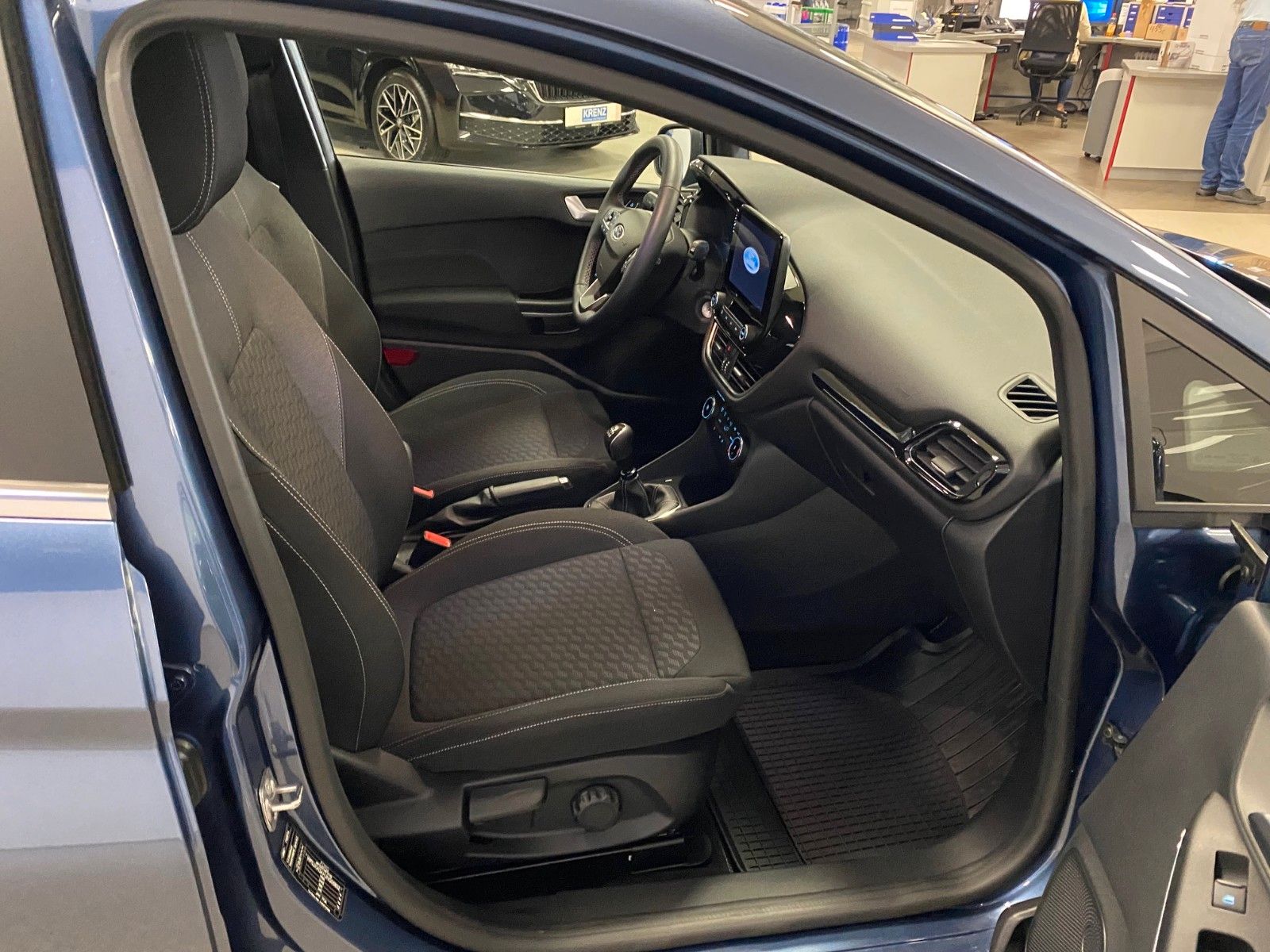 Fahrzeugabbildung Ford Fiesta 1.0 EcoBoost Titanium+LED+ALLWETTER+I-ACC