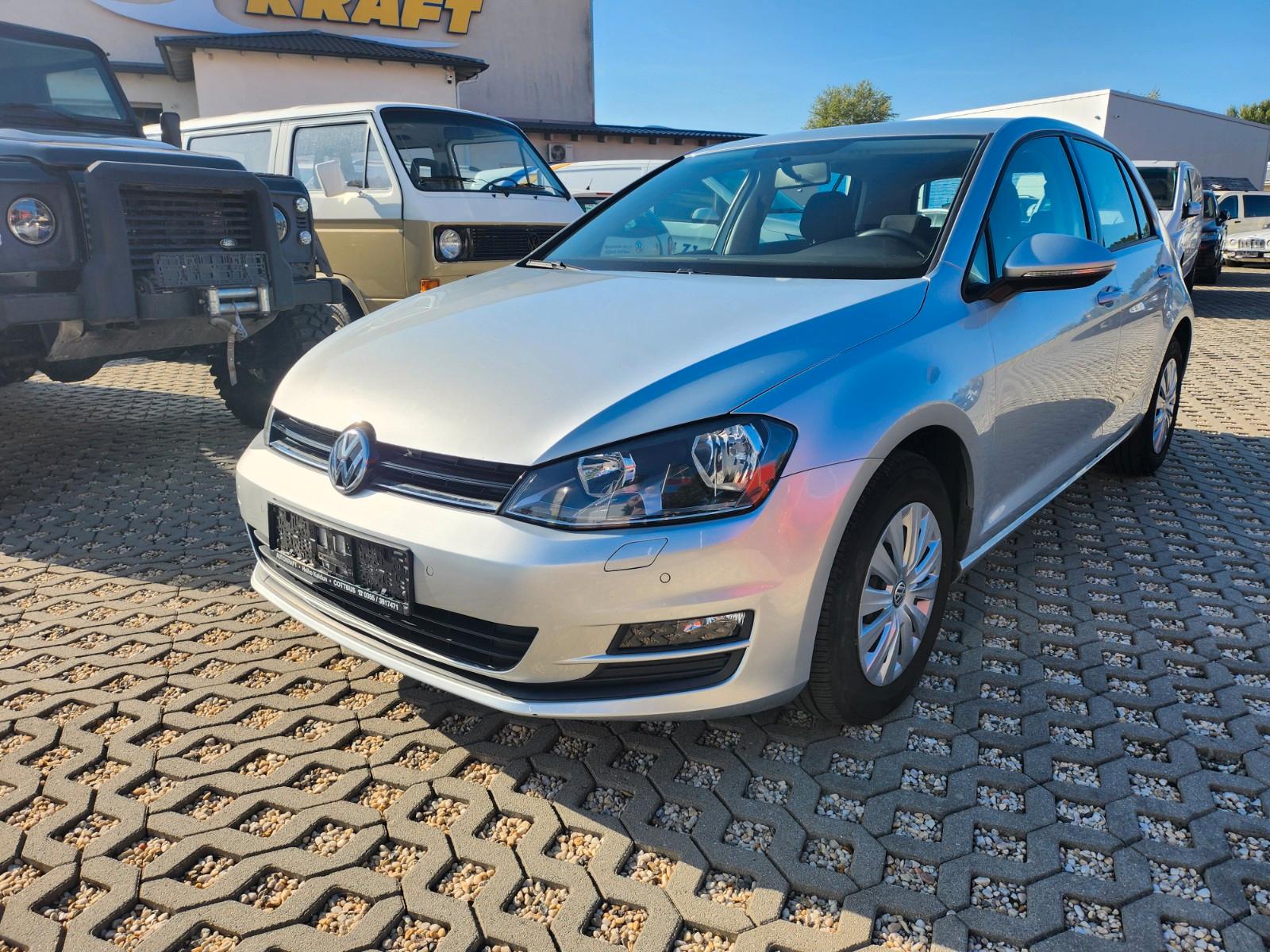 Volkswagen Golf VII Lim. Trendline BMT