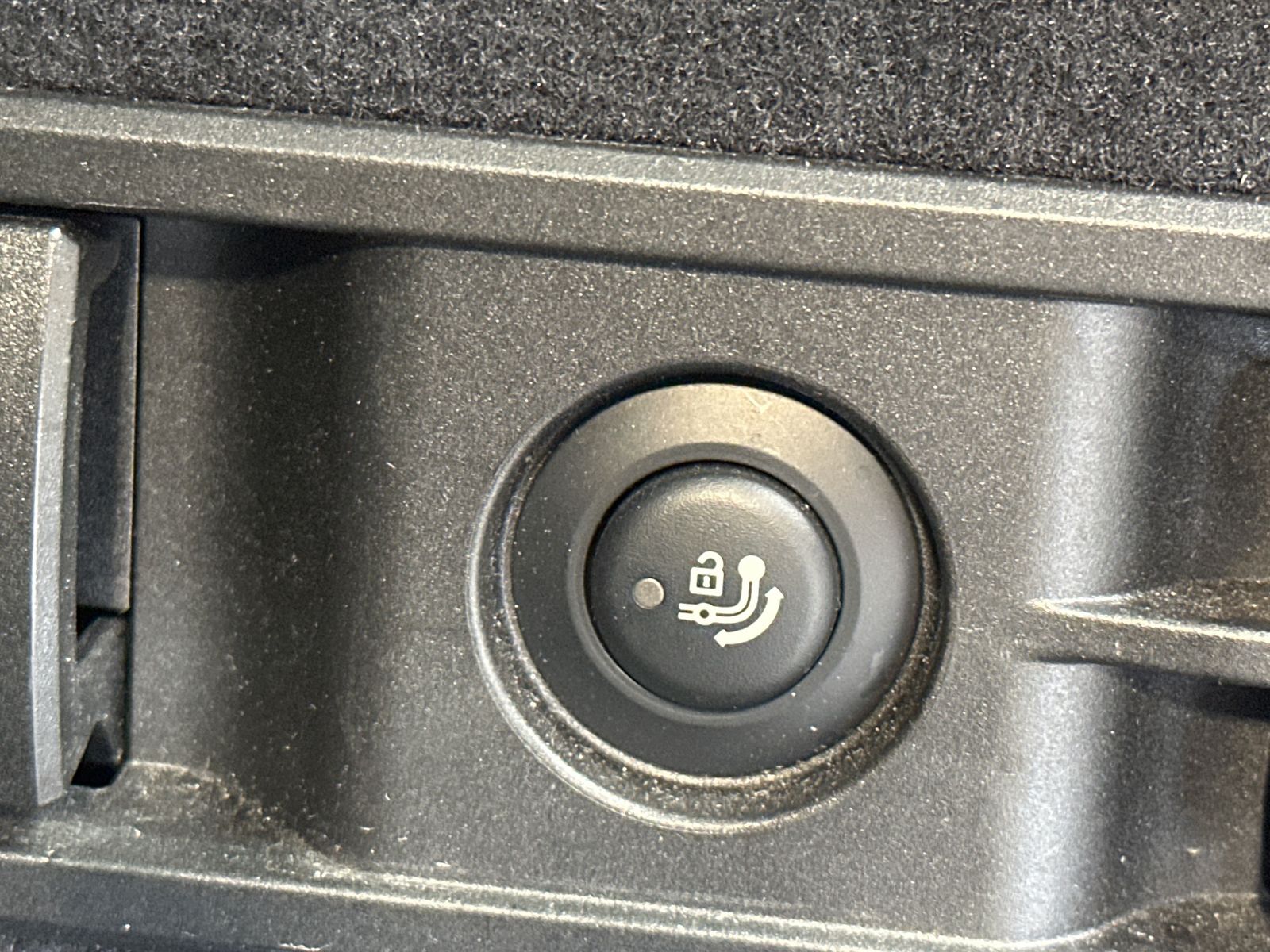 Fahrzeugabbildung BMW M340d Touring xDrive NAV+LED+PANO+AHK+HEAD-UP
