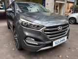 Hyundai Tucson 1.7 CRDi Comfort - Hyundai TUCSON mit Diesel-Antrieb: Kombi