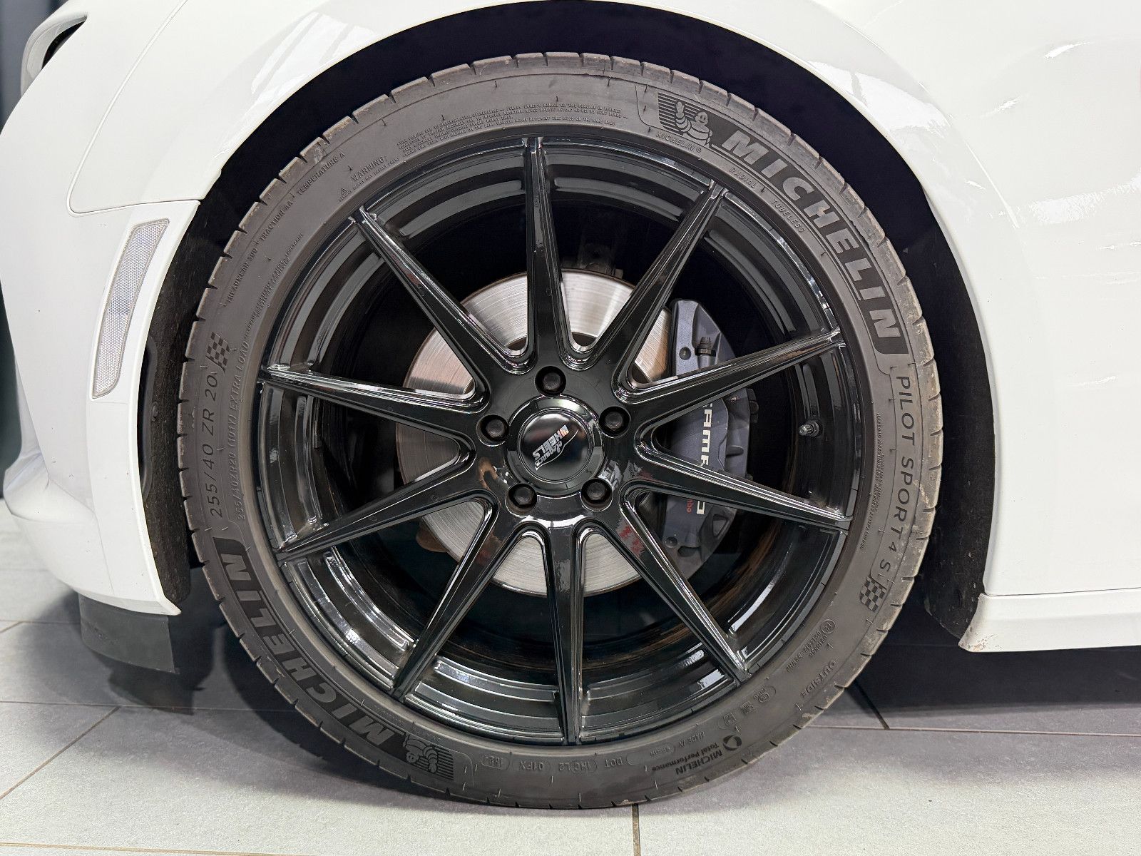 Fahrzeugabbildung Chevrolet Camaro Coupé V8|SCHALTER|RECARO|DEUTSCHES FZG|