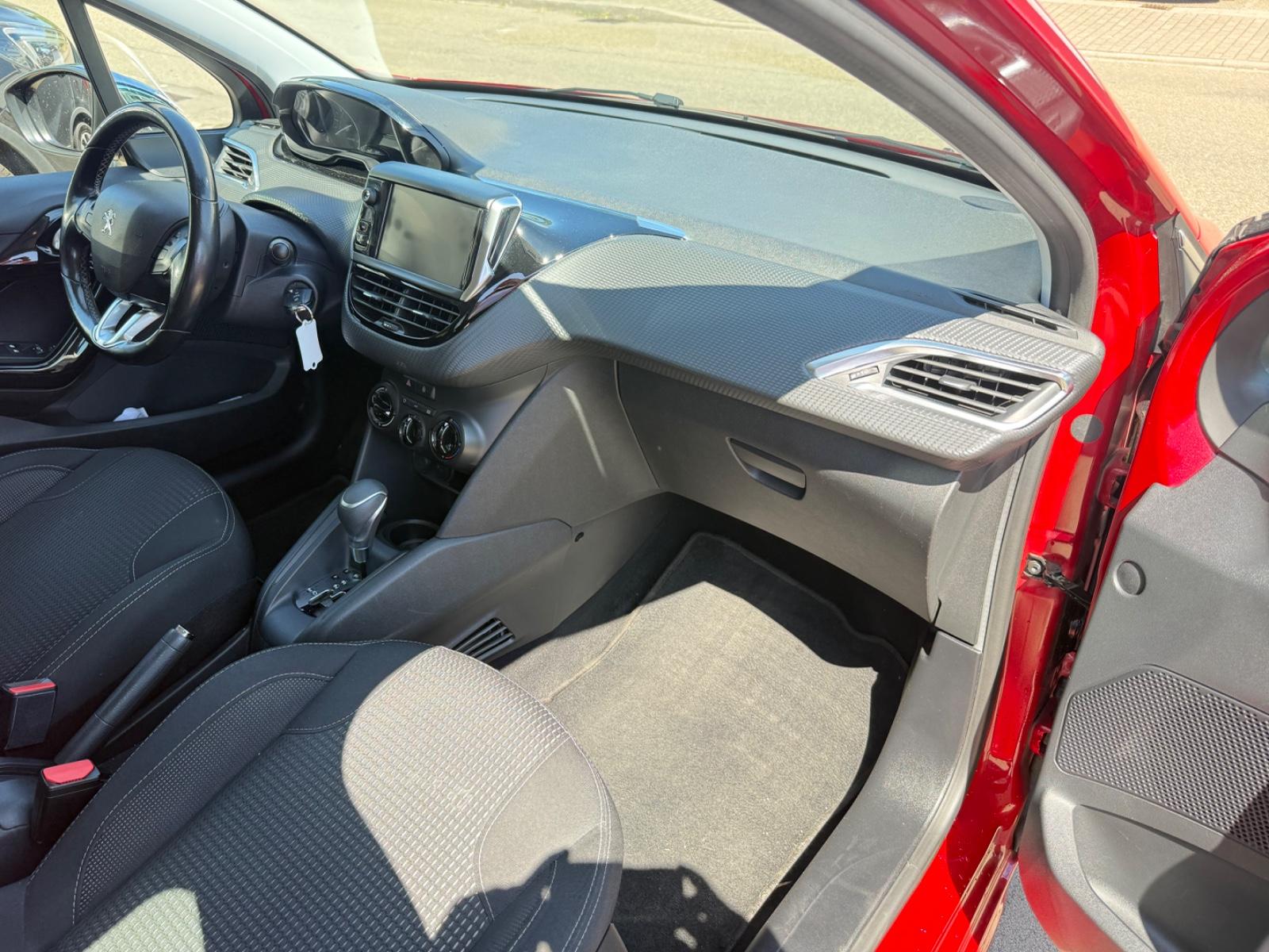 Peugeot 208 Allure