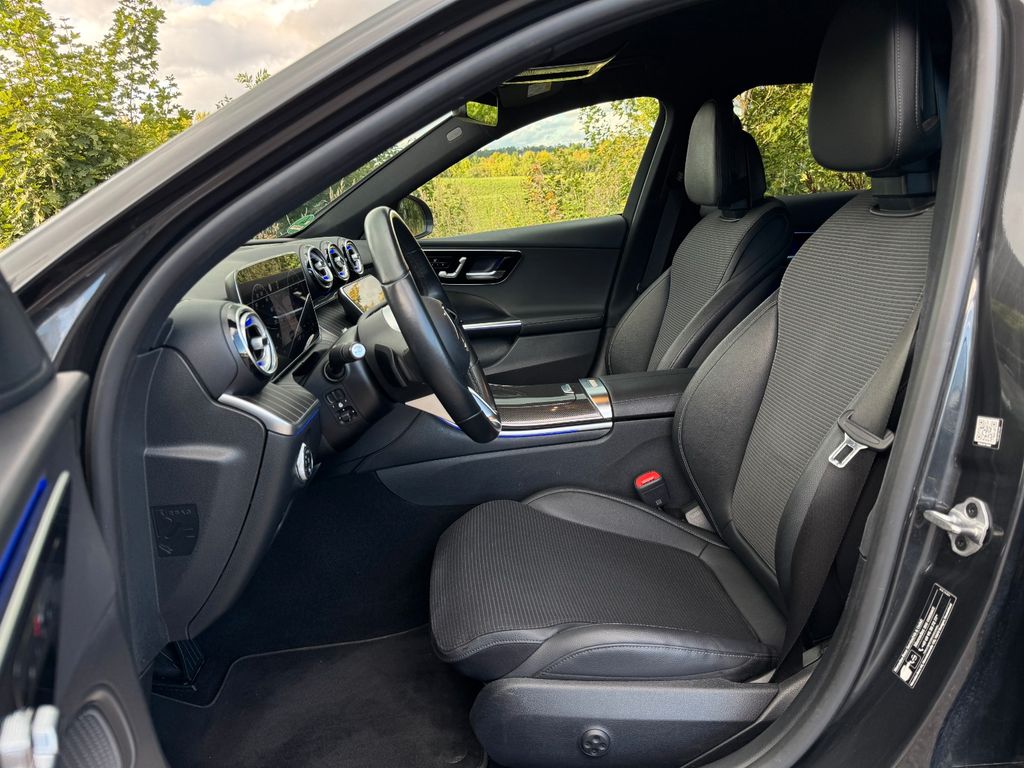 Mercedes-Benz C 220 T d Avantgarde,LED,AHK,Night,Leder,Ambi