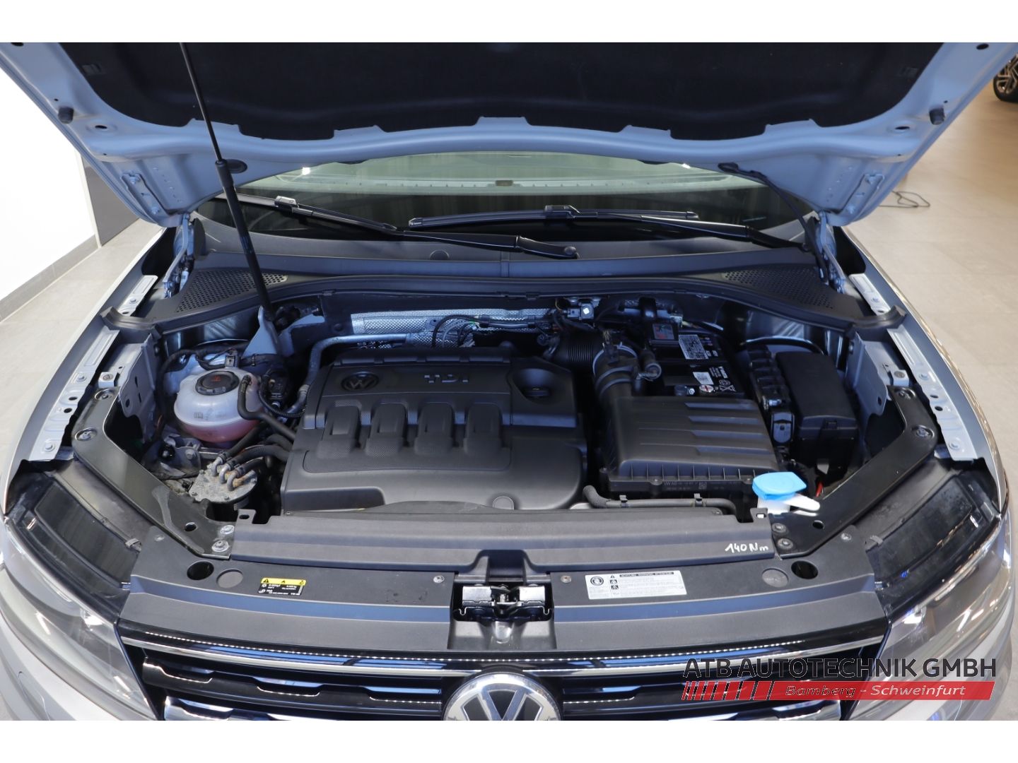 Fahrzeugabbildung Volkswagen Tiguan 2.0 TDI SCR Sound BMT Start-Stopp 4Motion