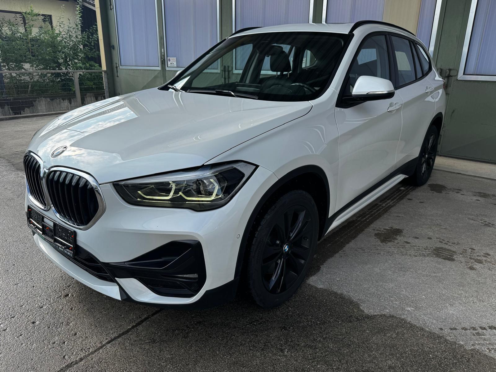 BMW X1 xDrive 20 d Sport Line +Scheckheft + 8-fach +