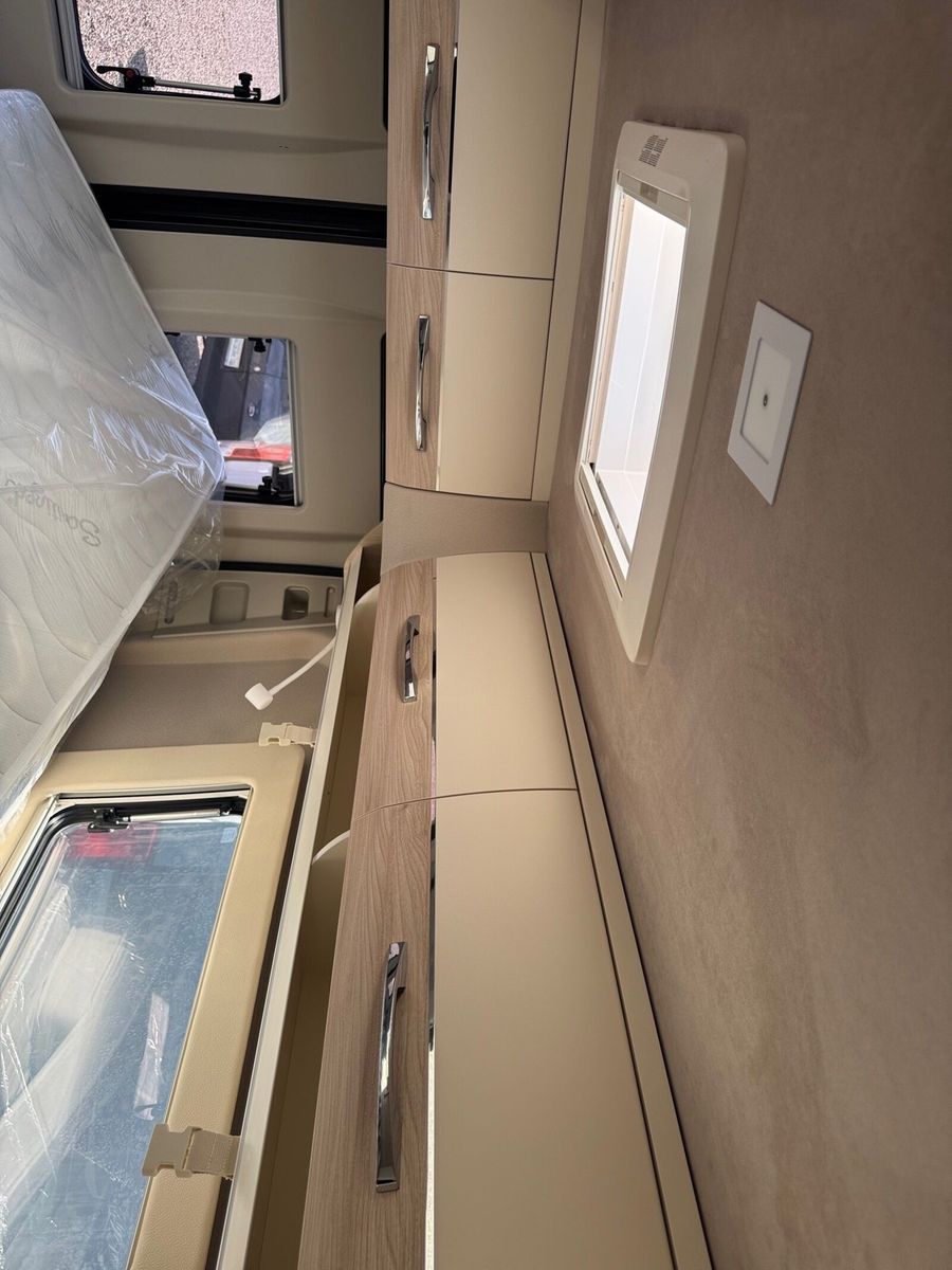 Fahrzeugabbildung Eura Mobil Van V 635 EB Klimaauto., Solar, Fahrassistenzpak