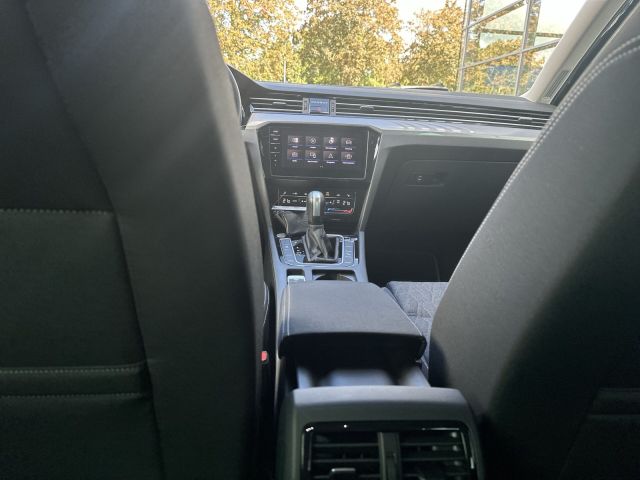 Passat Variant 2.0 TDI DSG Business NAVI-PRO R-L