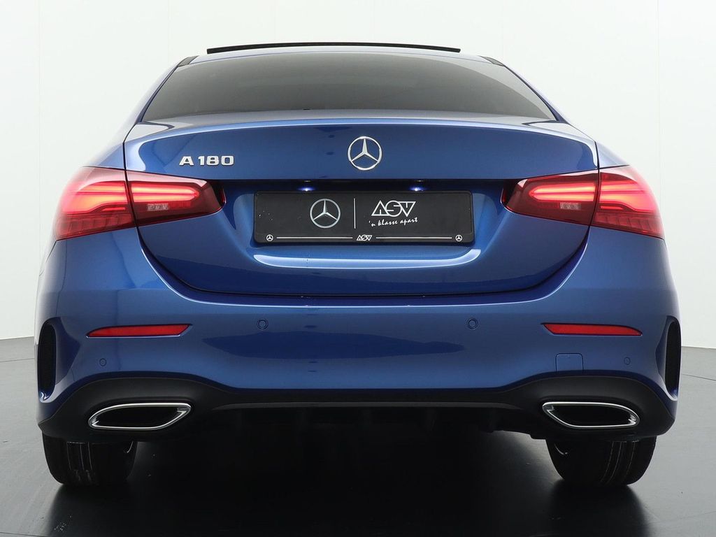 Mercedes-Benz A 180 Star Edition AMG Line | Panorama - Schiebe
