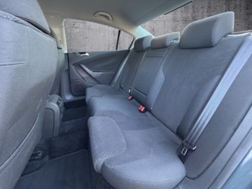 Volkswagen Passat Lim. Comfortline 1.4 TSI*SHZ*PDC*ALU*TOP