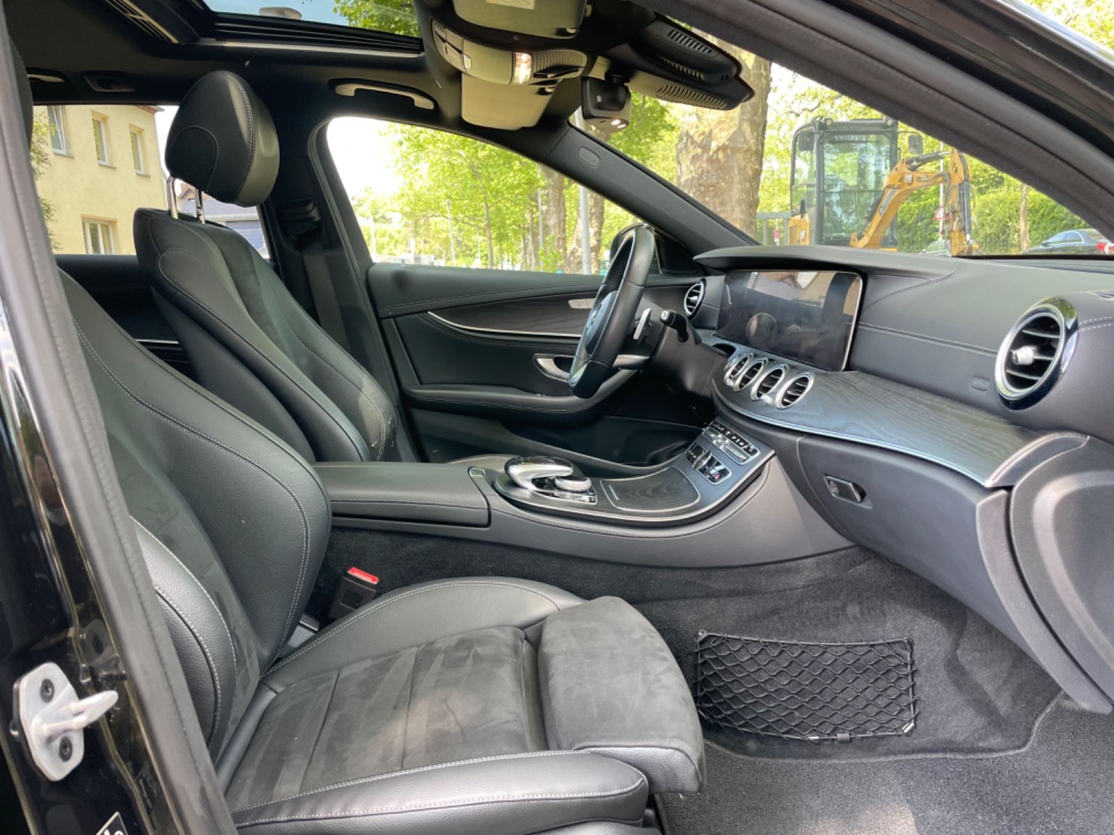 Fahrzeugabbildung Mercedes-Benz E 400d 4Matic AMG*Burmester*Airmatic*Distronic*